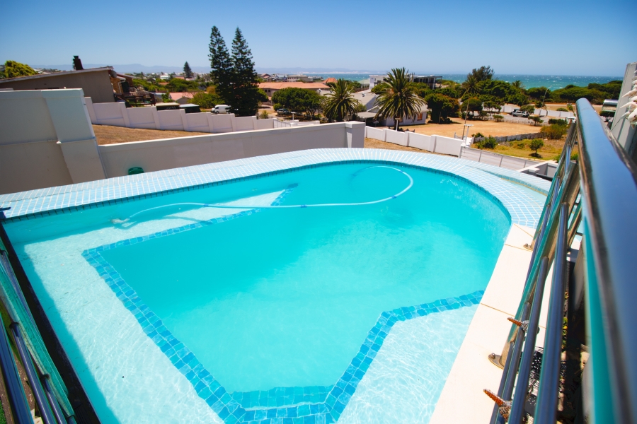 4 Bedroom Property for Sale in C Place Eastern Cape